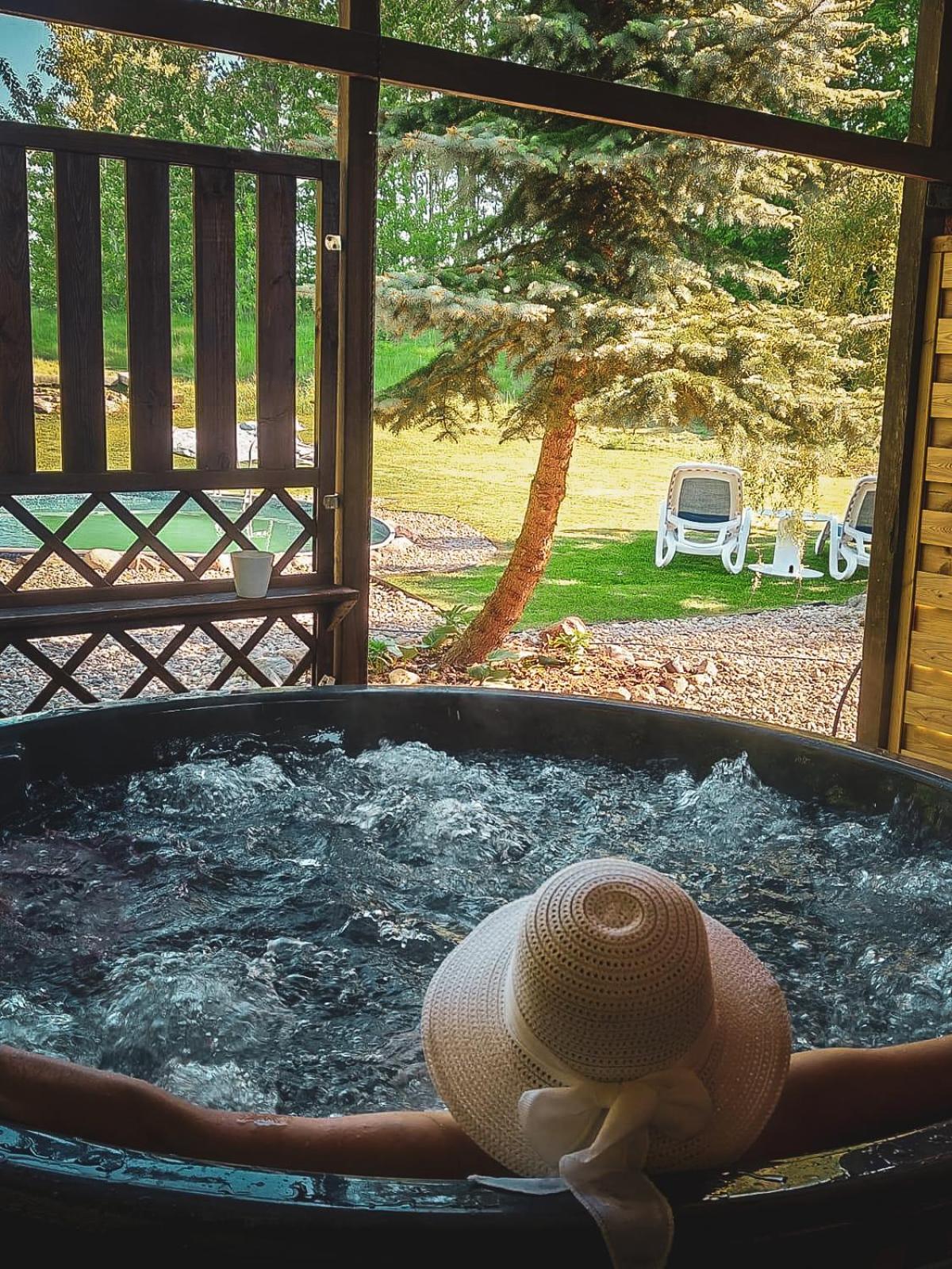 Willa Szymbark - Basen, Sauna, Balia, Jacuzzi, Dom Caloroczny W Szymbarku Kültér fotó